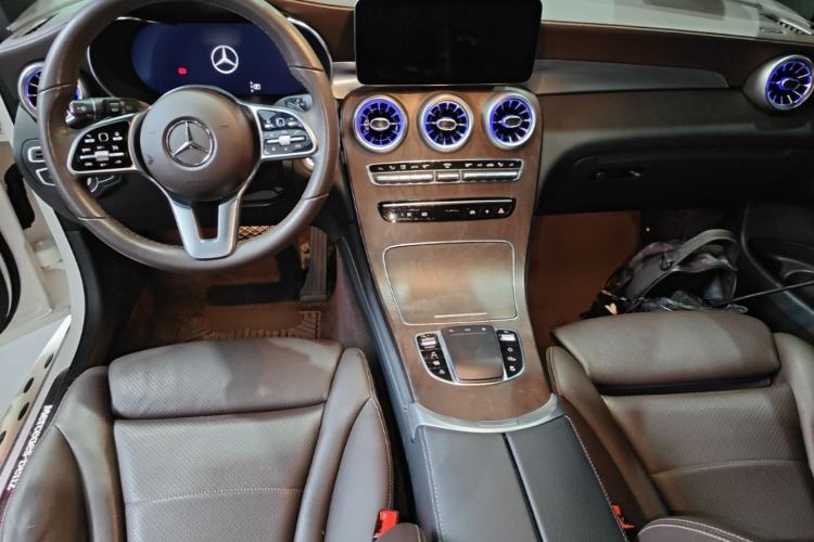 Used Mercedes-Benz GLC 2021 GLC 260 L 4MATIC Luxury Model Center Console