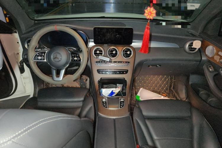 Used Mercedes-Benz GLC 2021 GLC 300 L 4MATIC Dynamic Model Center Console
