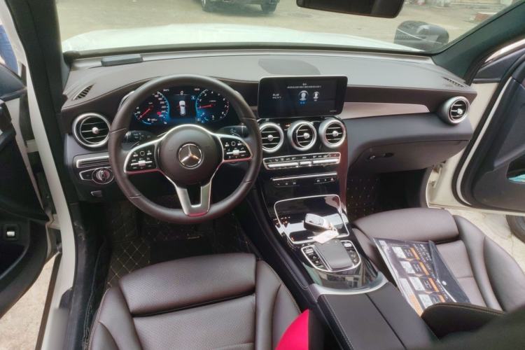 Used Mercedes-Benz GLC 2021 GLC 260 L 4MATIC Dynamic Edition Center Console