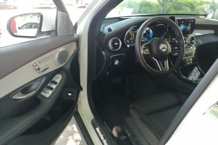 Used Mercedes-Benz GLC 2021 GLC 260 L 4MATIC Dynamic Edition Driver Seat