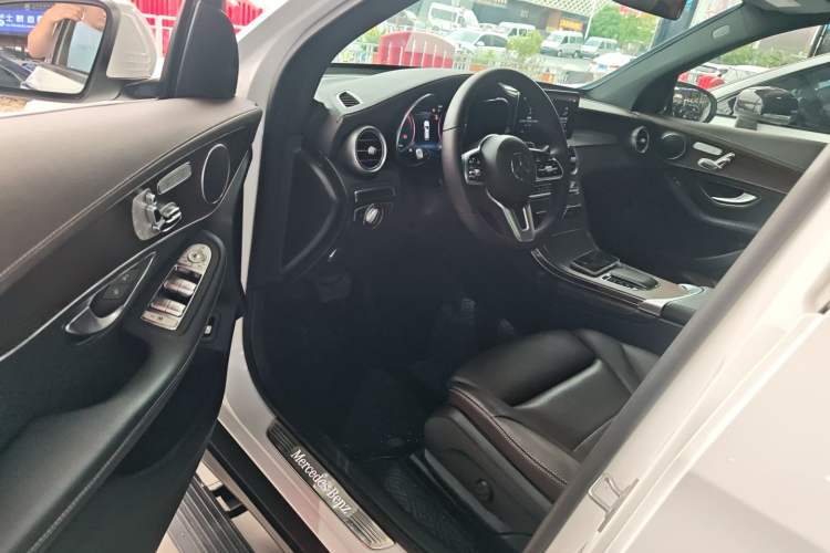 Used Mercedes-Benz GLC 2021 GLC 260 L 4MATIC Luxury Model Driver Seat