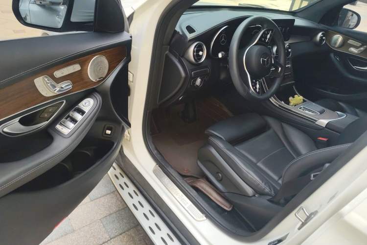 Used Mercedes-Benz GLC 2021 GLC 300 L 4MATIC Dynamic Model Driver Seat