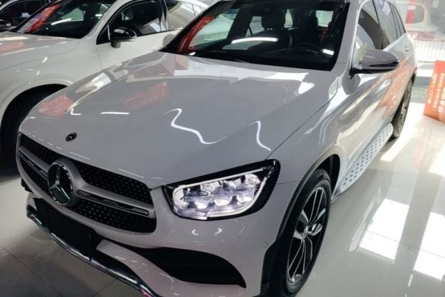 Ojetý Mercedes-Benz GLC 2021 GLC 300 L 4MATIC Dynamic Model