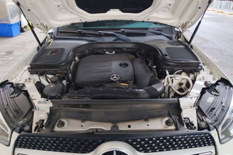 Used Mercedes-Benz GLC 2021 GLC 300 L 4MATIC Dynamic Model Engine Bay