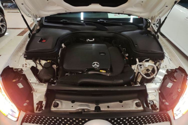 Used Mercedes-Benz GLC 2021 GLC 300 L 4MATIC Dynamic Model Engine Bay