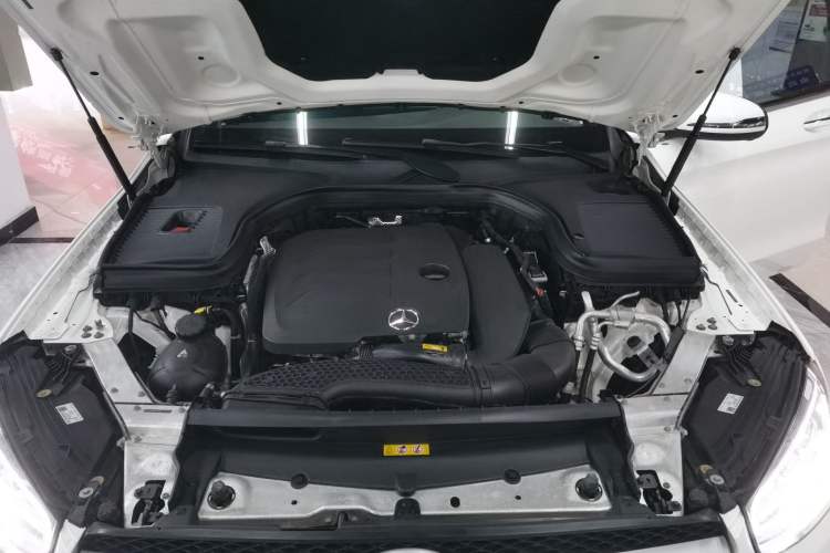 Used Mercedes-Benz GLC 2021 GLC 260 L 4MATIC Dynamic Edition Engine Bay