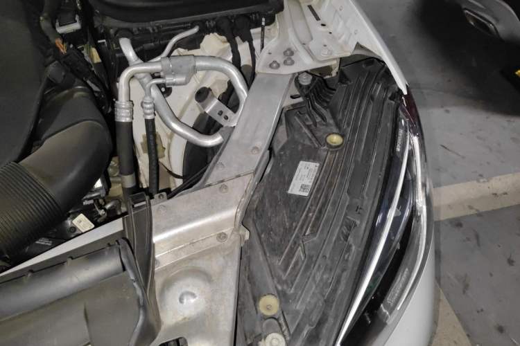 Used Mercedes-Benz GLC 2021 GLC 260 L 4MATIC Luxury Model Engine Bay Left