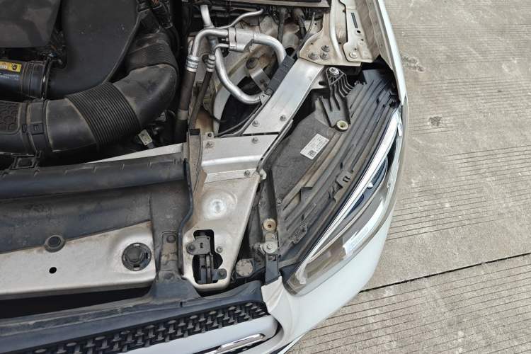 Used Mercedes-Benz GLC 2021 GLC 260 L 4MATIC Luxury Model Engine Bay Left