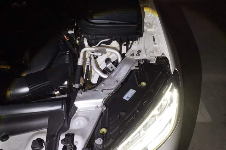 Used Mercedes-Benz GLC 2021 GLC 300 L 4MATIC Dynamic Model Engine Bay Left