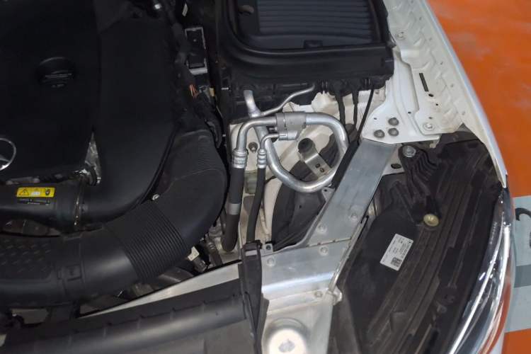 Used Mercedes-Benz GLC 2021 GLC 300 L 4MATIC Dynamic Model Engine Bay Left