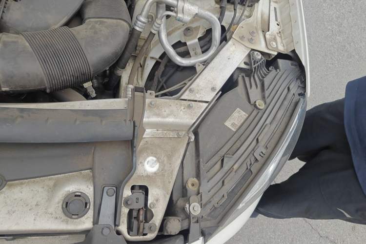 Used Mercedes-Benz GLC 2021 GLC 300 L 4MATIC Dynamic Model Engine Bay Left