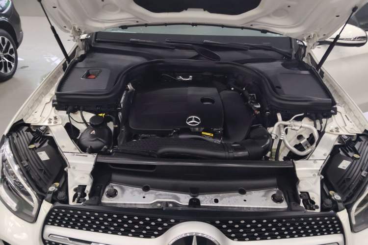 Used Mercedes-Benz GLC 2021 GLC 300 L 4MATIC Dynamic Model Engine Bay