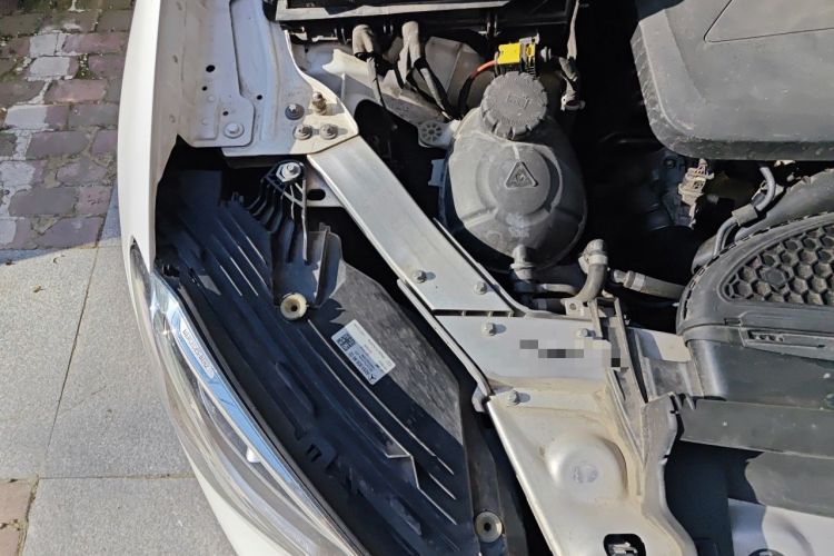 Used Mercedes-Benz GLC 2021 GLC 300 L 4MATIC Dynamic Model Engine Bay Right