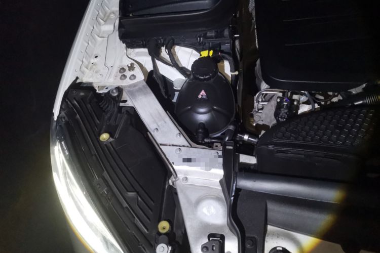 Used Mercedes-Benz GLC 2021 GLC 300 L 4MATIC Dynamic Model Engine Bay Right