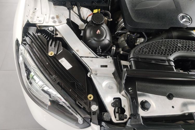 Used Mercedes-Benz GLC 2021 GLC 300 L 4MATIC Luxury Model Engine Bay Right