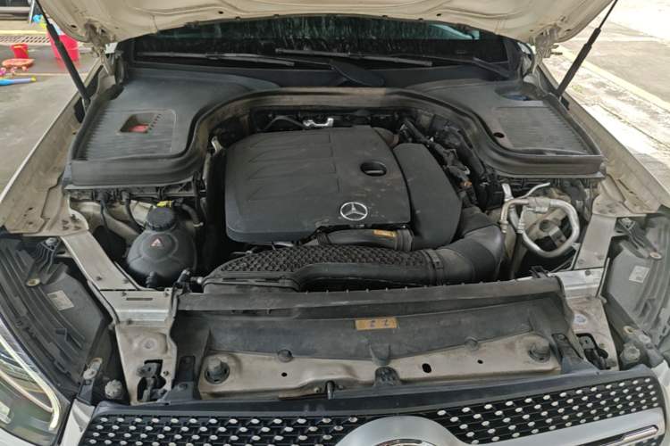 Used Mercedes-Benz GLC 2021 GLC 300 L 4MATIC Dynamic Model Engine Bay