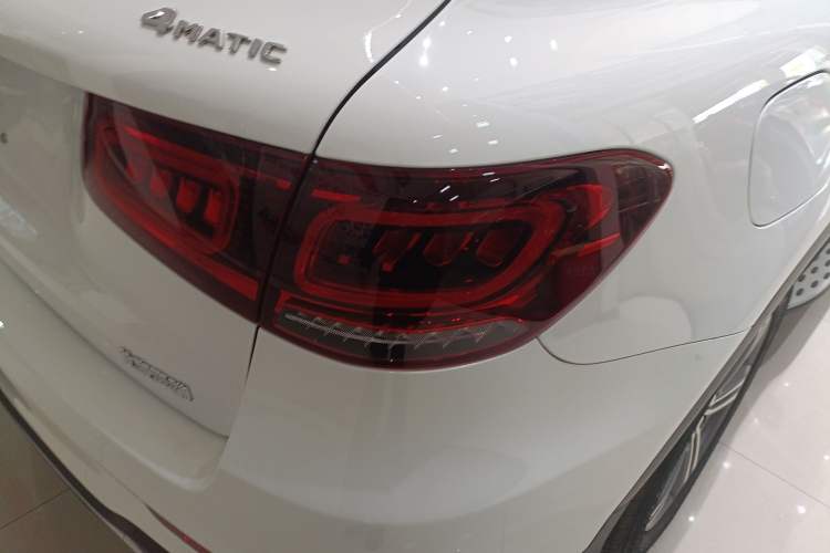 Used Mercedes-Benz GLC 2021 GLC 260 L 4MATIC Dynamic Edition Exterior 2
