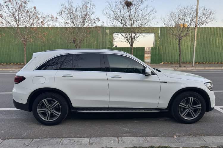 Used Mercedes-Benz GLC 2021 GLC 260 L 4MATIC Dynamic Edition Exterior 2