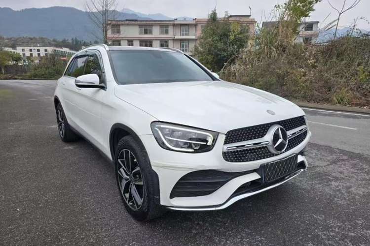 Used Mercedes-Benz GLC 2021 GLC 260 L 4MATIC Luxury Model Exterior 2