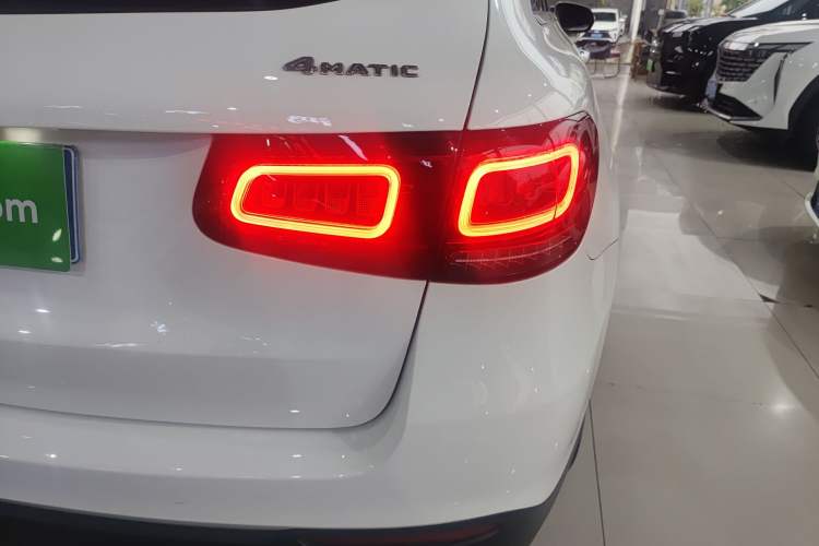 Used Mercedes-Benz GLC 2021 GLC 260 L 4MATIC Dynamic Edition Exterior 3
