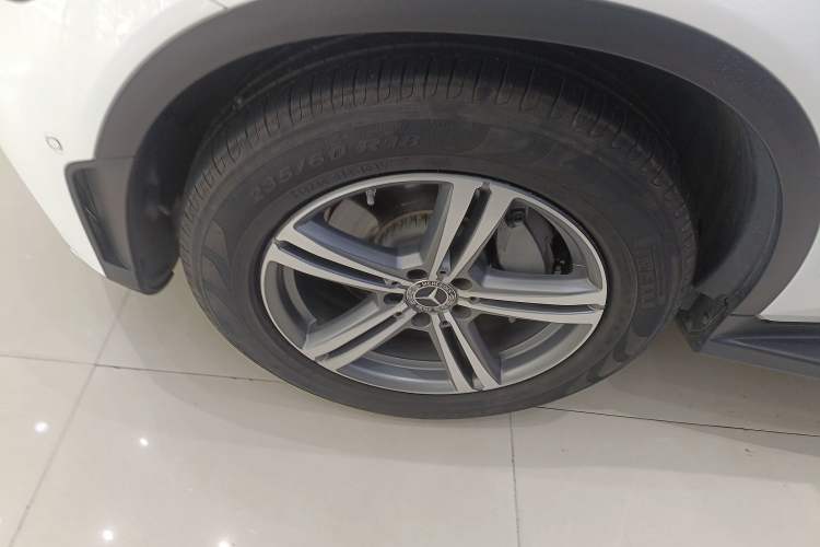Used Mercedes-Benz GLC 2021 GLC 260 L 4MATIC Dynamic Edition Exterior 3