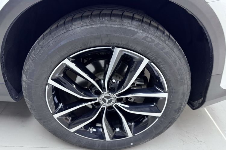 Used Mercedes-Benz GLC 2021 GLC 260 L 4MATIC Luxury Model Exterior 3