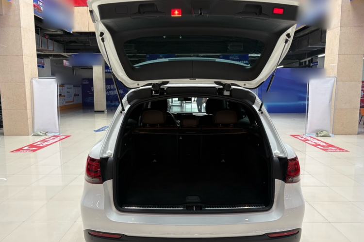 Used Mercedes-Benz GLC 2021 GLC 260 L 4MATIC Dynamic Edition Exterior 4