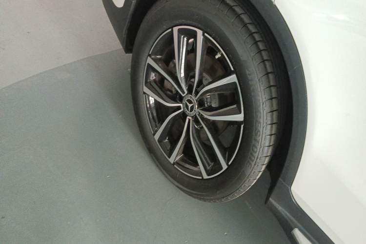 Used Mercedes-Benz GLC 2021 GLC 260 L 4MATIC Luxury Model Exterior 5