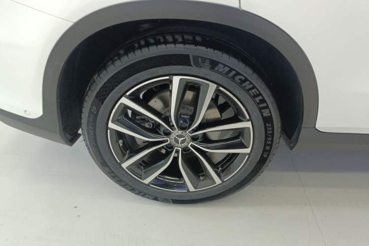 Used Mercedes-Benz GLC 2021 GLC 260 L 4MATIC Luxury Model Exterior 5