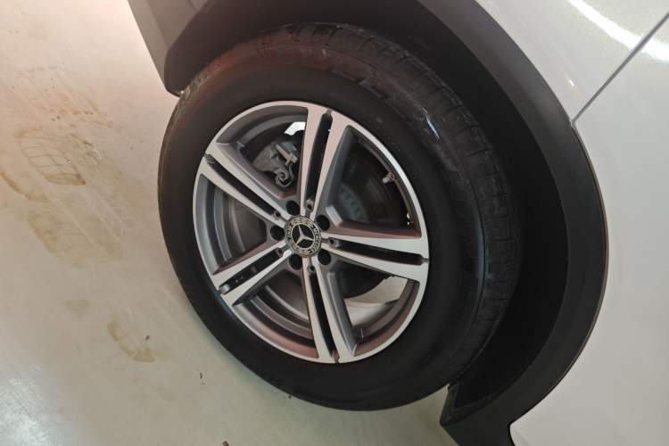 Used Mercedes-Benz GLC 2021 GLC 260 L 4MATIC Dynamic Edition Exterior 5