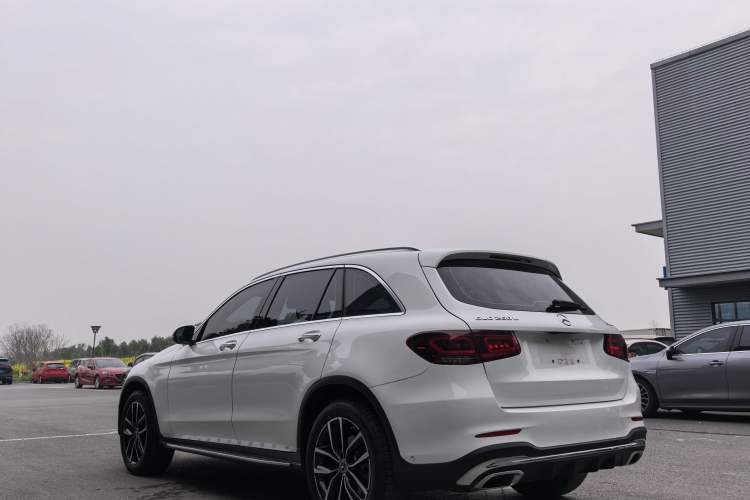 Used Mercedes-Benz GLC 2021 GLC 260 L 4MATIC Luxury Model Exterior 6