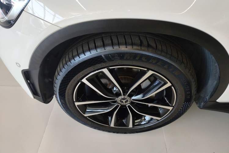 Used Mercedes-Benz GLC 2021 GLC 260 L 4MATIC Luxury Model Exterior 7