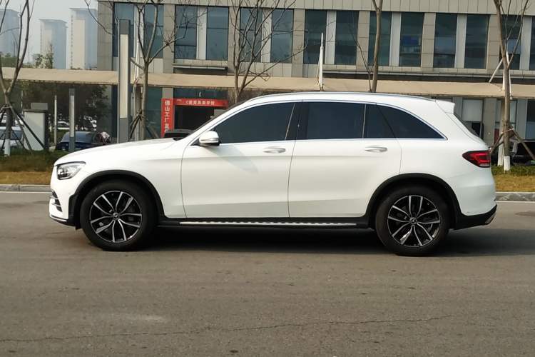 Used Mercedes-Benz GLC 2021 GLC 260 L 4MATIC Luxury Model Exterior 8