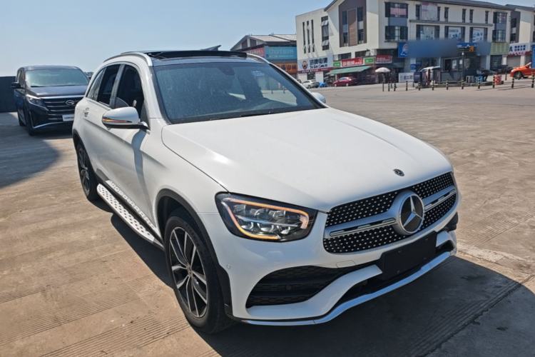 Used Mercedes-Benz GLC 2021 GLC 260 L 4MATIC Luxury Model Front Right 45 Deg