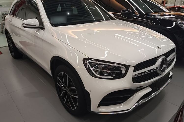 Used Mercedes-Benz GLC 2021 GLC 260 L 4MATIC Luxury Model Front Right 45 Deg