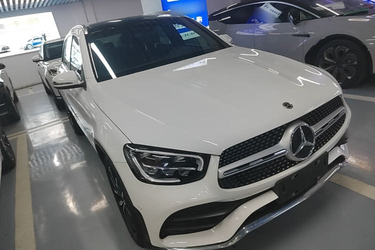 Used Mercedes-Benz GLC 2021 GLC 260 L 4MATIC Luxury Model Front Right 45 Deg