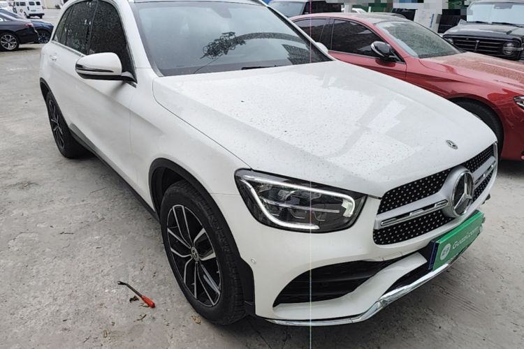 Used Mercedes-Benz GLC 2021 GLC 260 L 4MATIC Luxury Model Front Right 45 Deg