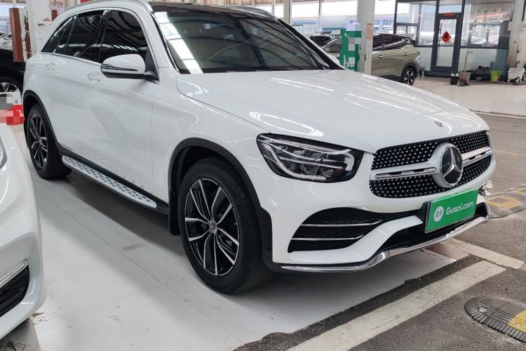 Used Mercedes-Benz GLC 2021 GLC 260 L 4MATIC Luxury Model Front Right 45 Deg