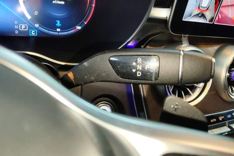Used Mercedes-Benz GLC 2021 GLC 260 L 4MATIC Luxury Model Gear Lever