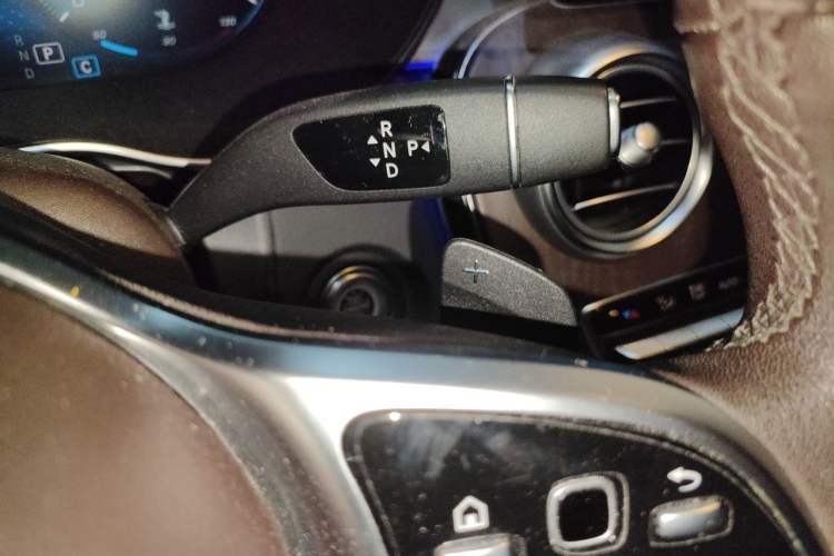 Used Mercedes-Benz GLC 2021 GLC 260 L 4MATIC Luxury Model Gear Lever