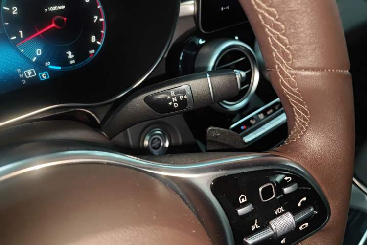 Used Mercedes-Benz GLC 2021 GLC 260 L 4MATIC Dynamic Edition Gear Lever