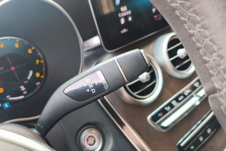 Used Mercedes-Benz GLC 2021 GLC 260 L 4MATIC Luxury Model Gear Lever