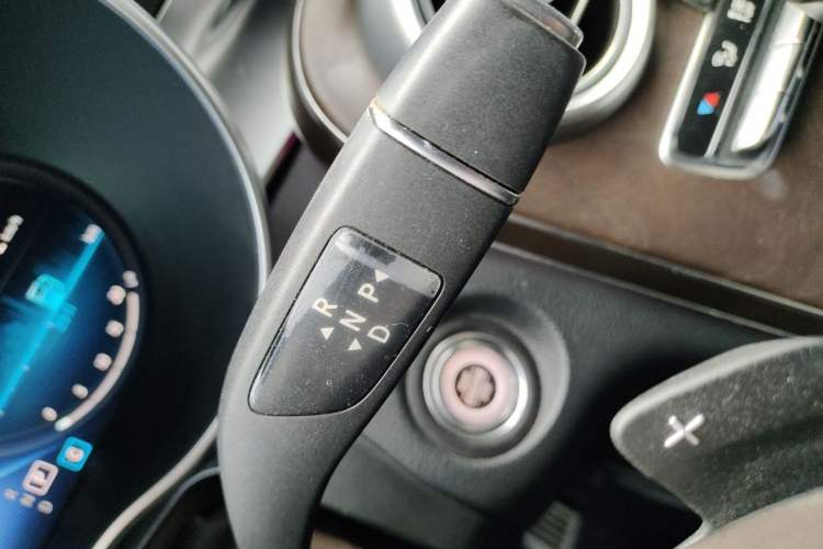 Used Mercedes-Benz GLC 2021 GLC 260 L 4MATIC Luxury Model Gear Lever