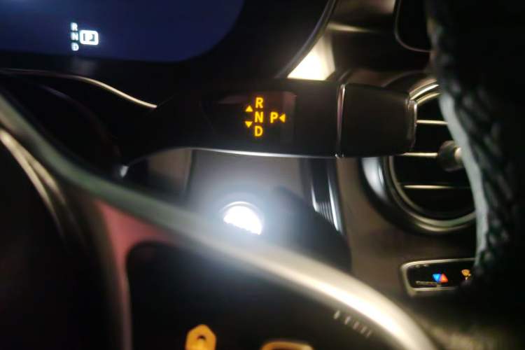 Used Mercedes-Benz GLC 2021 GLC 260 L 4MATIC Luxury Model Gear Lever