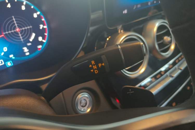 Used Mercedes-Benz GLC 2021 GLC 260 L 4MATIC Dynamic Edition Gear Lever