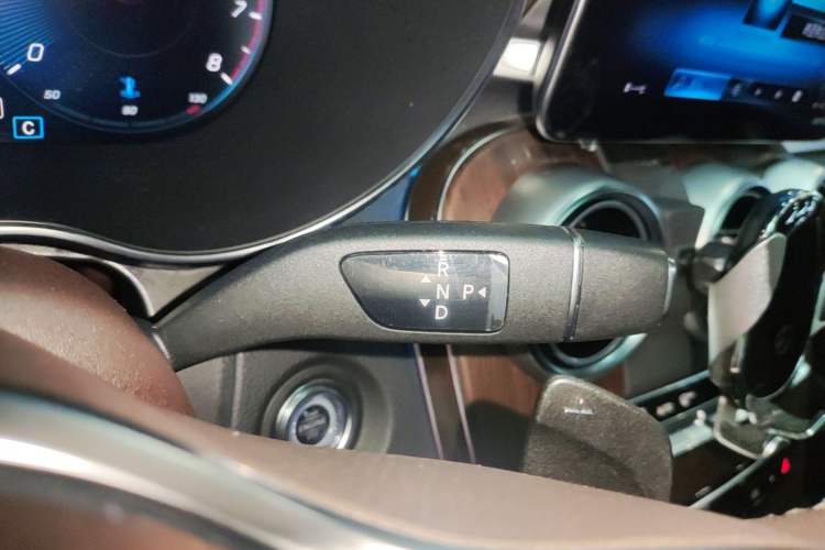 Used Mercedes-Benz GLC 2021 GLC 300 L 4MATIC Dynamic Model Gear Lever