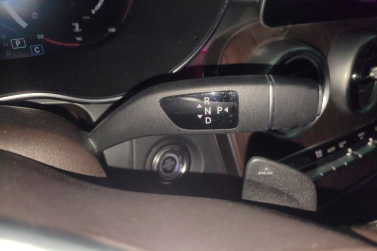Used Mercedes-Benz GLC 2021 GLC 300 L 4MATIC Dynamic Model Gear Lever