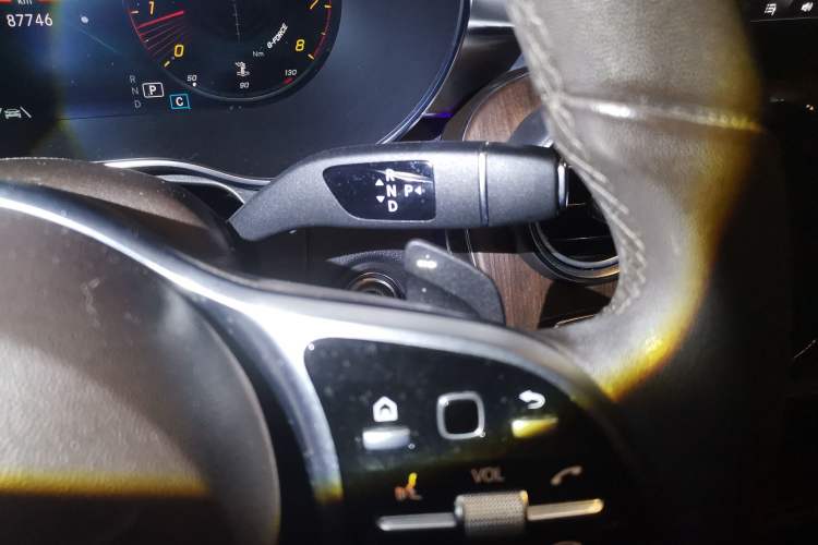Used Mercedes-Benz GLC 2021 GLC 300 L 4MATIC Dynamic Model Gear Lever