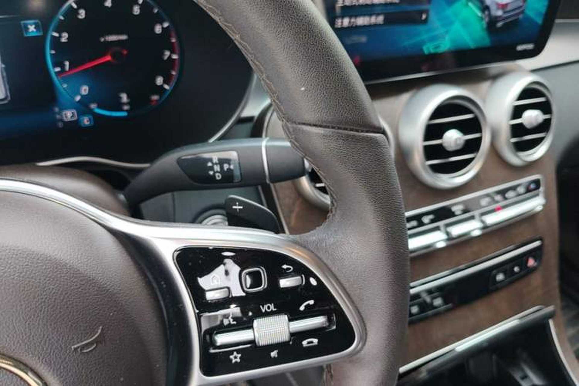 Used Mercedes-Benz GLC 2021 GLC 260 L 4MATIC Luxury Model Gear Lever