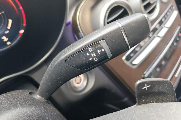 Used Mercedes-Benz GLC 2021 GLC 300 L 4MATIC Dynamic Model Gear Lever